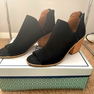 Brand new Black size 9 peep toe booties